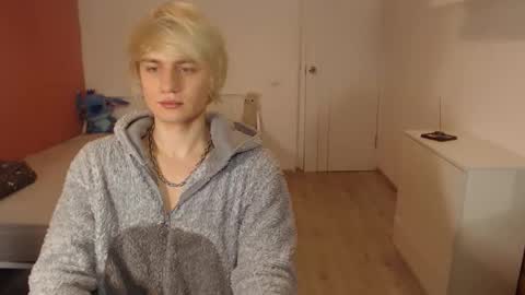 Oliver online show from December 2, 2:32 am