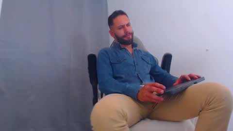 oliver online show from January 17, 1:36 am