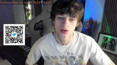 oliverrgroove online show from November 3, 4:13 am