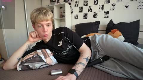 oliver online show from April 2, 3:52 pm