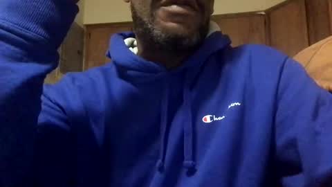 olivertwist1273 online show from January 2, 4:52 am