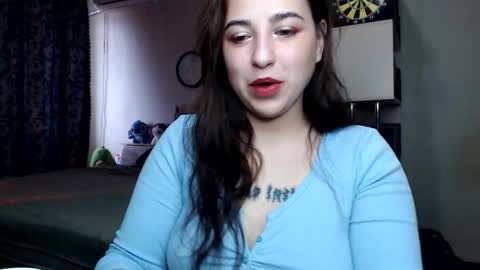 Snapshot of olivia_defo chatting on October 15, 7:42 am olivia_defo online show from October 15, 7:42 am