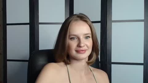 Olivia online show from August 4, 9:05 am