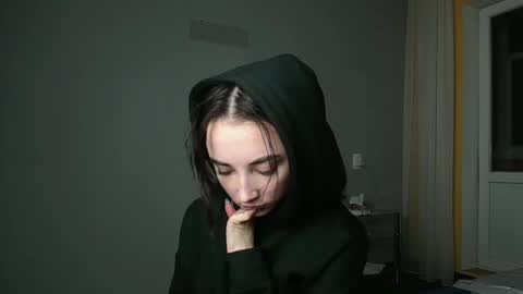 Snapshot of olivia_oliv chatting on February 3, 7:21 pm Olivia online show from February 3, 7:21 pm