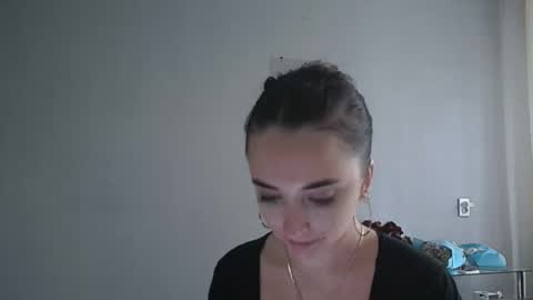 Olivia online show from October 23, 1:23 pm