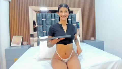 olivia_pearl_ online show from September 27, 11:52 am