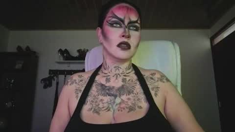   online show from September 18, 3:27 pm