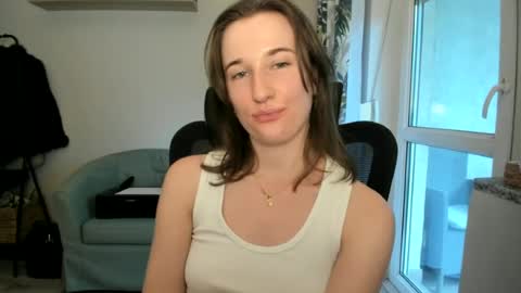 Oliwiaa2004 online show from July 1, 4:48 pm