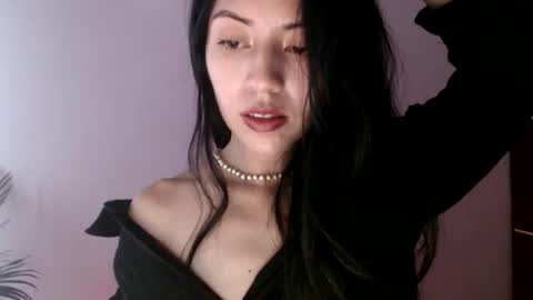 oliviaaa__ online show from May 21, 5:19 pm
