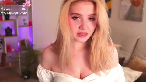 Olivia online show from November 15, 2:13 am