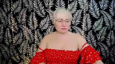 Kelly online show from April 11, 10:30 am