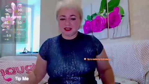 oliviaparadise online show from May 7, 8:43 am