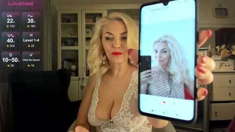 ollalla7 online show from January 17, 8:39 pm