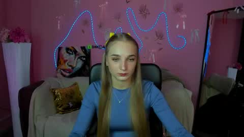 Ollivia online show from May 1, 5:56 am