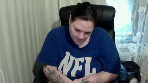 OlyaAndNetty online show from October 22, 10:29 am