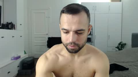 onebestlover online show from April 19, 8:59 am