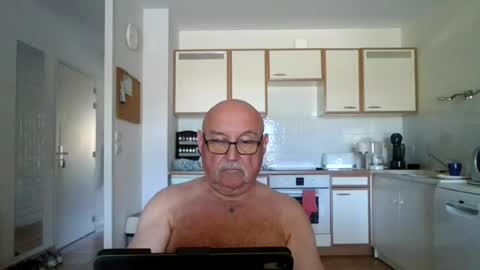 Onemoretimebis online show from June 13, 9:20 am