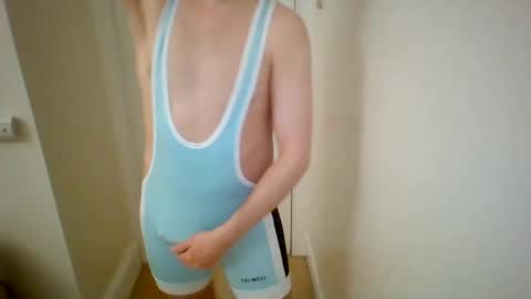 onesie1boy online show from February 25, 11:03 am