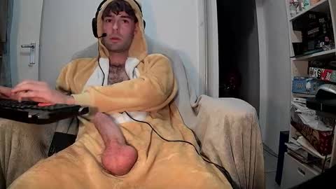 onesieboyx online show from November 13, 5:59 pm