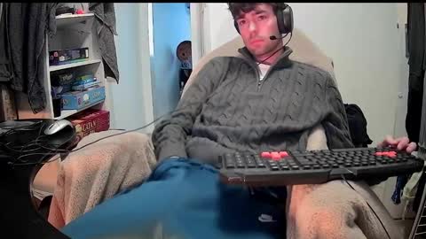 onesieboyx online show from February 18, 7:54 am