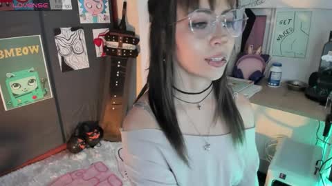 oni_dakotta online show from October 28, 5:14 pm