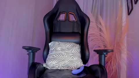 misssaray official online show from April 7, 11:51 pm