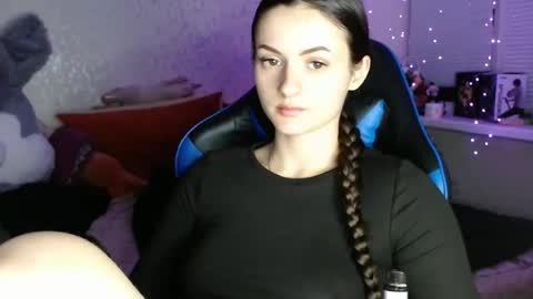 Amalia online show from December 22, 7:31 pm