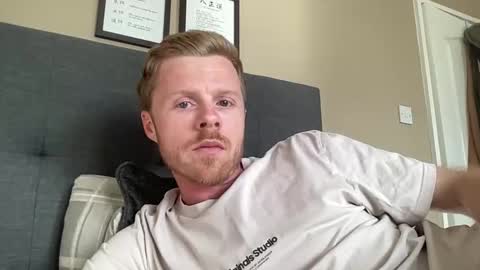 onnmyownface online show from June 8, 5:58 pm