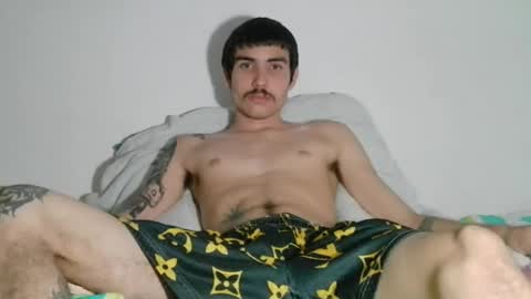 onzas_ online show from February 19, 8:41 pm