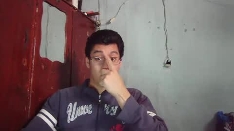 oomaurooo online show from December 24, 10:49 pm