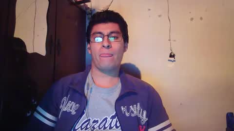 oomaurooo online show from December 22, 7:00 am