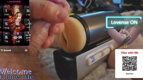 CrazyCumDude online show from May 14, 2:48 pm