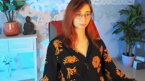 Orianna -  Hi Im into geek culture cosplay crafting LARP games. Shall we play DnD online show from October 15, 12:50 pm