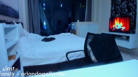 Fansly and Instagram -  online show from January 26, 1:25 pm