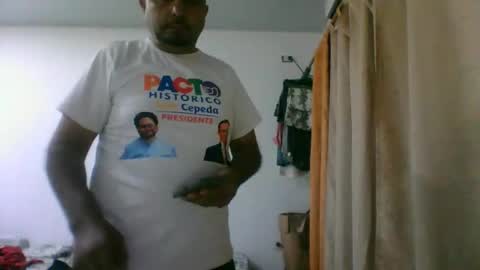 oscarjhe3512 online show from March 4, 2:19 am