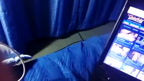 oscaruc232323 online show from April 2, 5:37 am