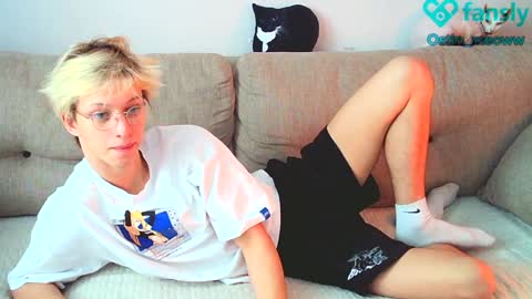 Snapshot of ostin_meoww chatting on January 17, 6:57 am Ostin online show from January 17, 6:57 am