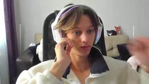 Snapshot of ostin_meoww chatting on September 14, 4:37 am Ostin online show from September 14, 4:37 am