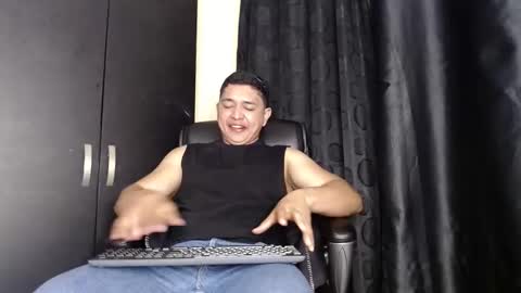 otto_stud online show from November 3, 4:35 am