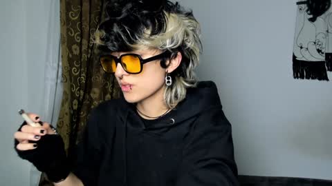 Otto 3 online show from December 11, 5:00 am