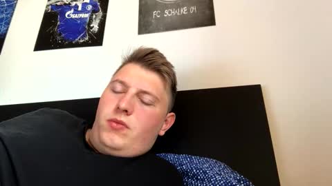 outflayd online show from March 22, 11:47 am