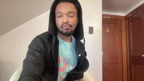 outofhisleague_ online show from November 18, 4:43 pm