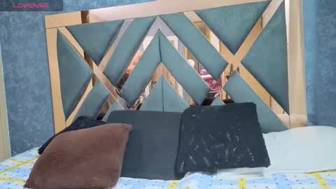 owen desmond online show from October 12, 2:37 am