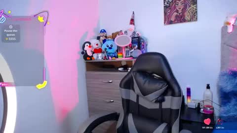 Owen  Independent model  online show from January 7, 6:07 am