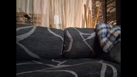 p326032 online show from November 23, 4:49 pm