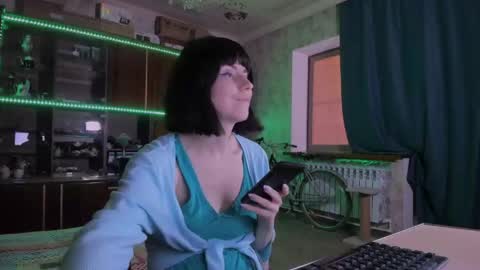 Ella online show from June 5, 7:25 am