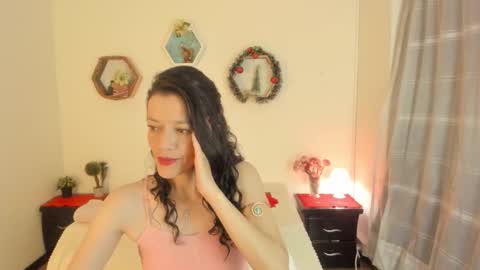 Paloma  online show from December 18, 9:10 pm