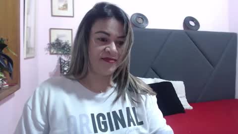 pamela_echeverria online show from November 3, 12:06 pm