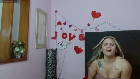 pamela_echeverria online show from May 15, 4:25 pm