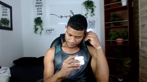pandablack18 online show from June 4, 3:23 am